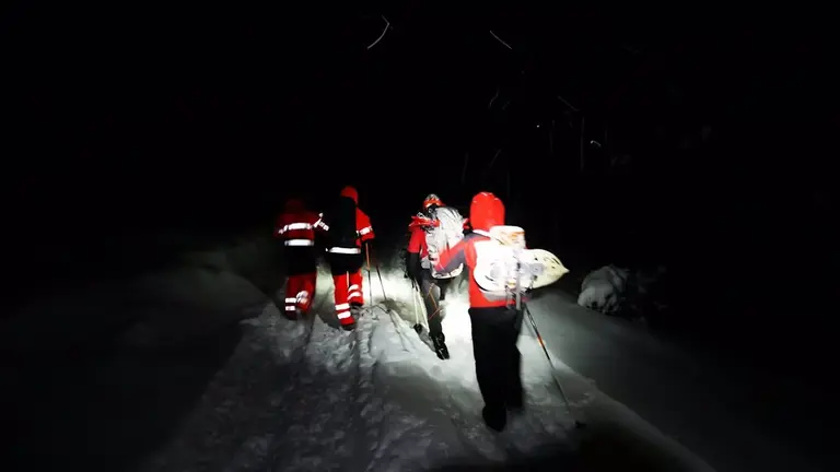 Equipo de Bombers de la Generalitat durante la búsqueda. BOMBERS DE LA GENERALITAT