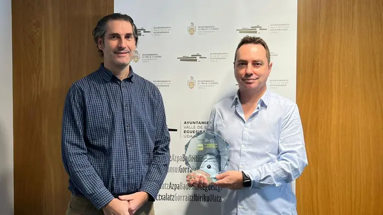 El Ayuntamiento del Valle de Egüés recibe el premio a la mejor experiencia de teletrabajo en periodo Covid, por el XI. Congreso Nacional de Innovación y Servicios.