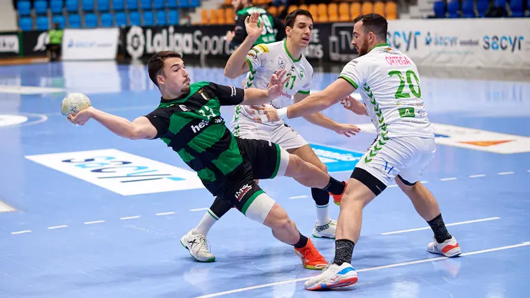 Partido de balonmano entre Anaitasuna y el Antequera. MIGUEL OSÉS