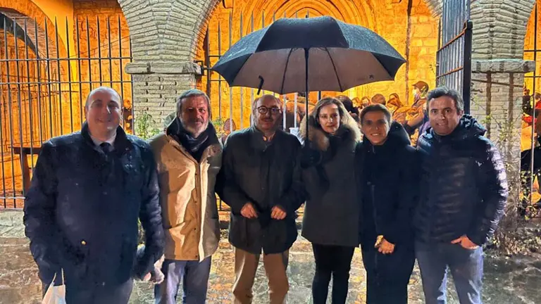 Miembros de la Junta Concejil y del Ayuntamiento de la Cendea de Cizur que estuvieron presentes en el acto. CONCEJO DE CIZUR MENOR