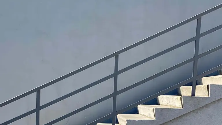 Imagen de archivo de unas escaleras. ARCHIVO