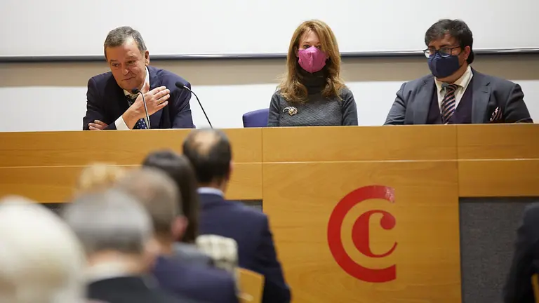 Presentación de Grupo Optium en la Cámara de Comercio, Industria y Servicios de Navarra, con la presencia de Carlos Zamora, CEO de la compañía, y Juan José Lizarbe, director del área jurídica-laboral. IÑIGO ALZUGARAY