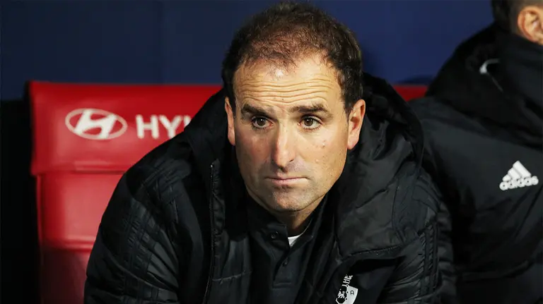 Jagoba Arrasate en el banquillo de Osasuna. Irina R.Hipolito / AFP7 / Europa Press.