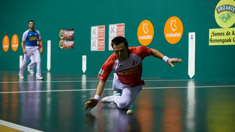 Partido de pelota correspondiente a la quinta  jornada de la liguilla del Campeonato de Parejas 2022 entre Elezkano II-Zabaleta y Peña II-Albisu disputado en el frontón Labrit de Pamplona. IÑIGO ALZUGARAY