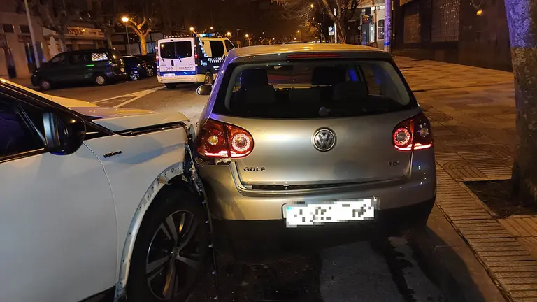 Accidente de tráfico ocurrido en Pamplona. POLICÍA MUNICIPAL DE PAMPLONA