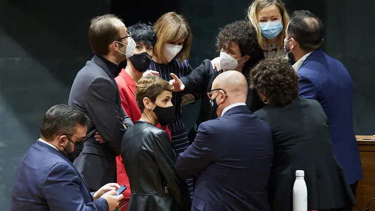 Pleno del Parlamento de Navarra. I&Ntilde;IGO ALZUGARAY