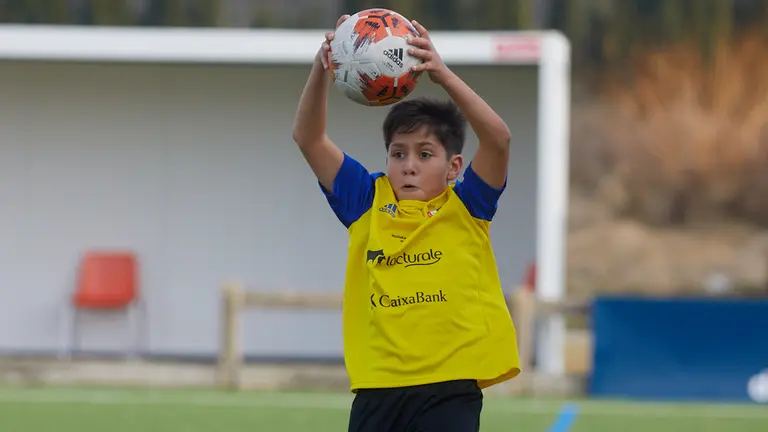 Primera jornada de la edición XXXIX del Torneo Interescolar de la Fundación Osasuna celebrado en las instalaciones de Tajonar. IÑIGO ALZUGARAY