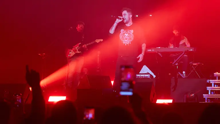 Concierto de Beret celebrado en el Navarra Arena dentro de su gira Prisma Tour. IÑIGO ALZUGARAY