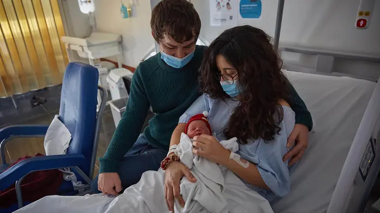 Una niña, que se llamará Ekia, es la protagonista del primer nacimiento del año 2022 en Navarra.