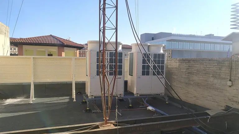 Instalación de climatización en la Casa de la Juventud de Pamplona - AYUNTAMIENTO DE PAMPLONA
