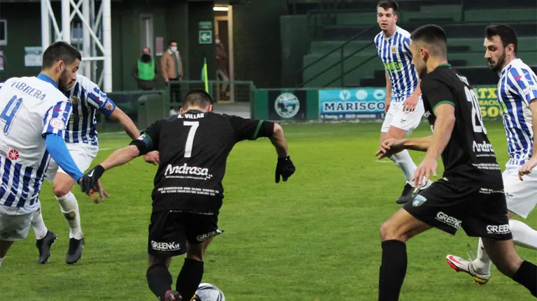 Partido de fútbol Sestao - Izarra en el campo de Las Llanas. @SestaoRC.