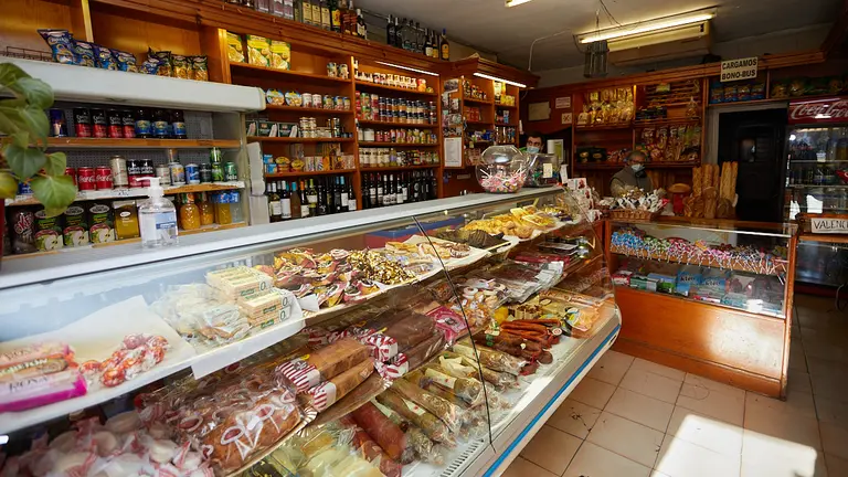 Tienda de Alimentación San Francisco en Pamplona. IÑIGO ALZUGARAY