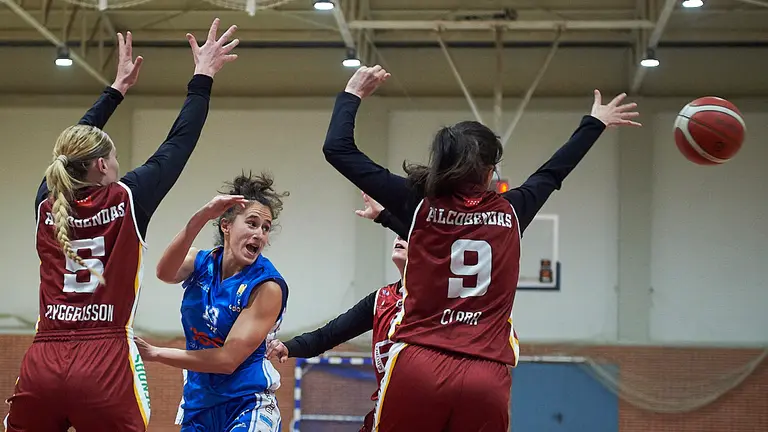 FNB Ardoi basket se enfrenta al  Alcobendas en Zizur. PABLO LASAOSA