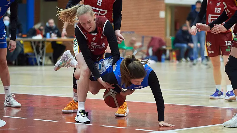 FNB Ardoi basket se enfrenta al  Alcobendas en Zizur. PABLO LASAOSA