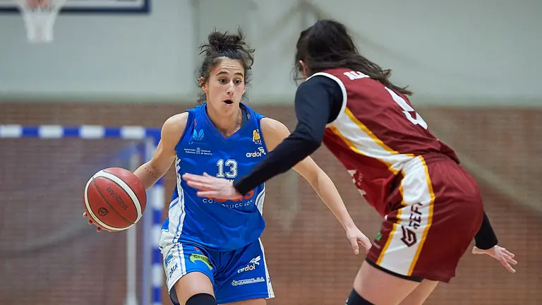 FNB Ardoi basket se enfrenta al  Alcobendas en Zizur. PABLO LASAOSA