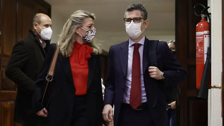 La vicepresidenta del Gobierno y ministra de Trabajo y Econom&iacute;a Social, Yolanda D&iacute;az, y el ministro de la Presidencia, Relaciones con las Cortes y Memoria Democr&aacute;tica, F&eacute;lix Bola&ntilde;os. EDUARDO PARRA (EUROPA PRESS)
