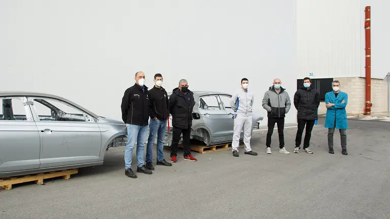 Donación de las dos carrocerías al ETI de Tudela. VOLKSWAGEN NAVARRA