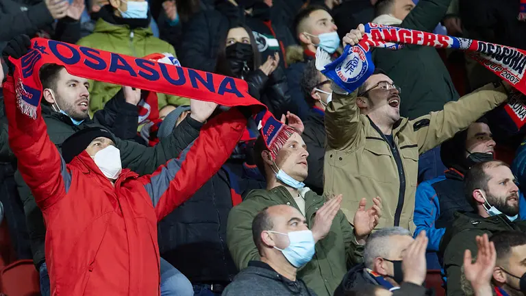 La grada de El Sadar durante el partido de la Liga Santander entre Osasuna y Sevilla. IÑIGO ALZUGARAY