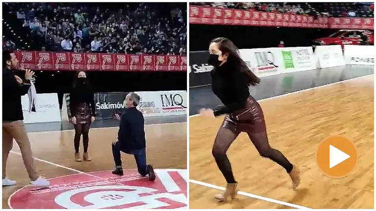 Un momento de la frustrada pedida de mano en el Navarra Arena de Pamplona.