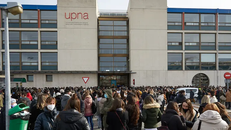 Oposición de Enfermería celebrada en el Aulario de la UPNA convocada por el Departamento de Salud para cubrir 424 puestos de profesionales y para constituir una lista de aspirantes a la contratación temporal. IÑIGO ALZUGARAY