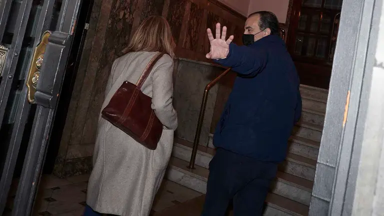 El diputado de la formación regionalista Carlos García Adanero a su llegada a la sede de UPN
Eduardo Sanz / Europa Press