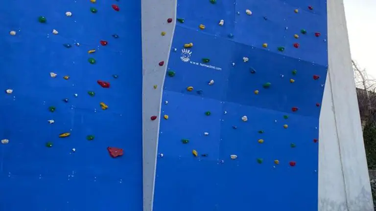 Nuevo recódromo instalado junto al frontón de Sarriguren. CEDIDA