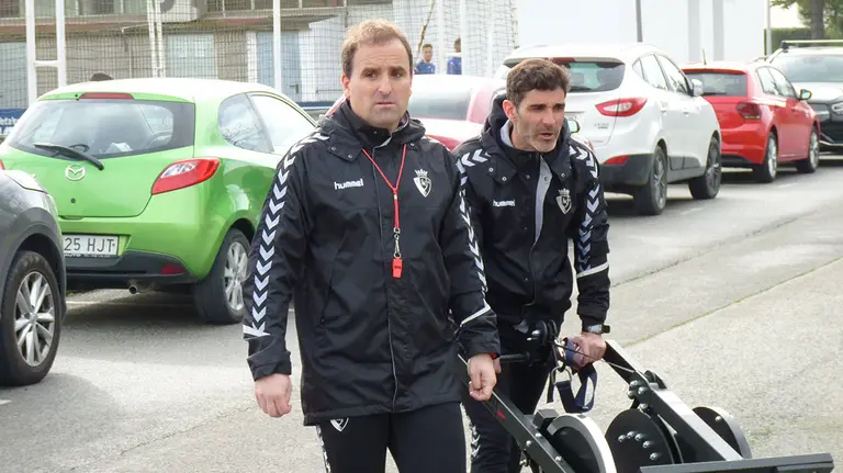 Jagoba Arrasate en Tajonar junto al preparador físico Sergi Pérez. Navarra.com