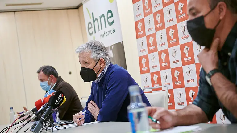 Rueda de prensa de Félix Bariáin, presidente de UAGN, Fermín Gorráiz, presidente de EHNE, y José Mari Martínez, presidente de UCAN para anunciar movilizaciones con el lema #JuntosPorelCampo. PABLO LASAOSA