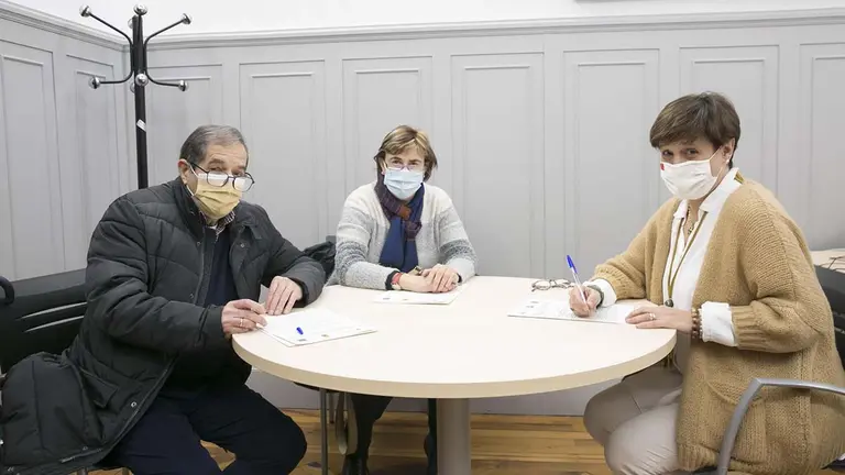 Imagen de la firma del convenio. AYUNTAMIENTO DE PAMPLONA