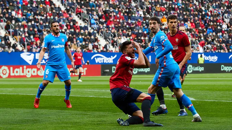 Partido de La Liga Santander entre Osasuna y Atlético de Madrid disputado en el estadio de El Sadar. IÑIGO ALZUGARAY