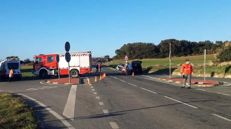 Herida grave una persona en una colisión frontal en Añorbe POLICÍA FORAL