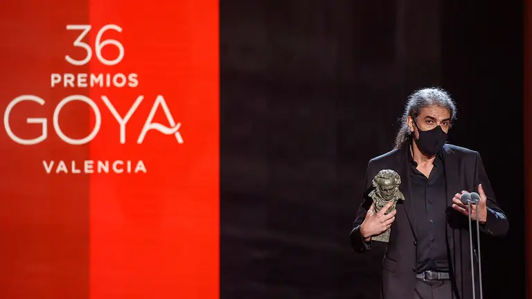 El director Fernando León de Aranoa recoge el Goya en la 36ª gala de los Premios Goya, en el Palau de les Arts de Valencia, a 12 de febrero de 2022, en Valencia, Comunidad Valenciana, (España). La  Academia de las Artes y las Ciencias Cinematográficas de España otorga cada año los premios más importantes del cine español, reconociendo a los mejores profesionales de cada una de las especialidades técnicas y creativas en el cine.
12 FEBRERO 2022
Rober Solsona / Europa Press
13/2/2022