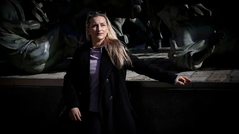 Natalya Straushkina, secretaria de la Asociación Cultural Unidos, que agrupa en Navarra a personas de 18 nacionalidades distintas, durante la entrevista concedida este viernes a Efe. EFE/ Villar López