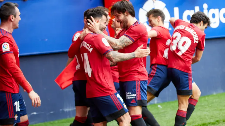 Partido de La Liga Santander entre Osasuna y Villarreal disputado en el estadio de El Sadar. IÑIGO ALZUGARAY