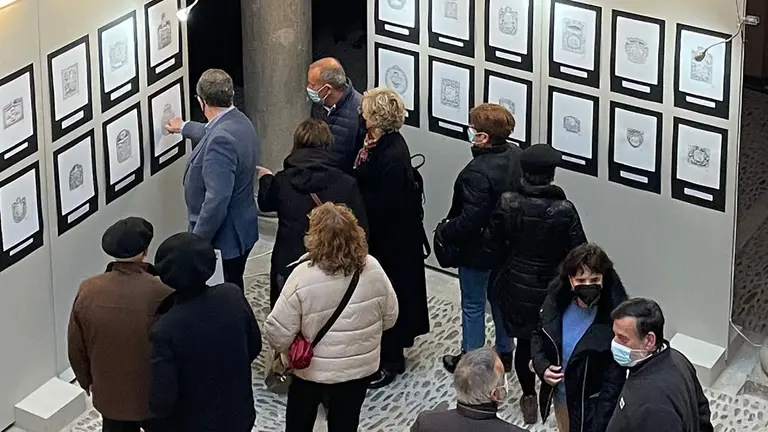 La UNED acoge la exposición "Blasones tudelanos", de Alberto Sola. UNED
