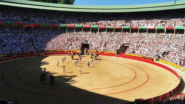 Vista de la plaza de toros de Pamplona en la Feria del Toro de San Fermín. ARCHIVO