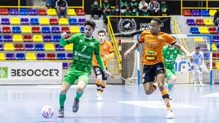 Partido de fútbol sala entre el Antequera y el Ribera Navarra en la capital andaluza. @RiberaNavarraFS.