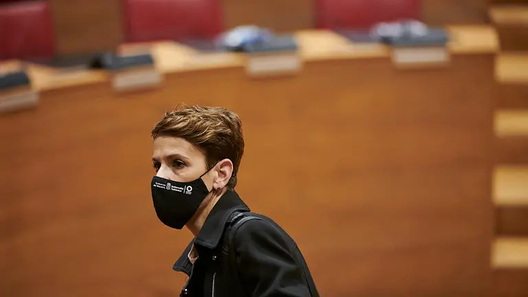 María Chivite, presidenta del Gobierno de Navarra, en el pleno del Parlamento. PABLO LASAOSA
