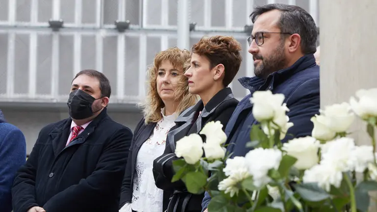 La presidenta de Navarra, María Chivite, preside el acto organizado por el Gobierno foral  para conmemorar el Día Europeo de las Víctimas del Terrorismo. IÑIGO ALZUGARAY