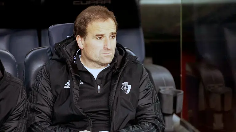 Jagoba Arrasate en el banquillo del Camp Nou ante el FC Barcelona. CA Osasuna.