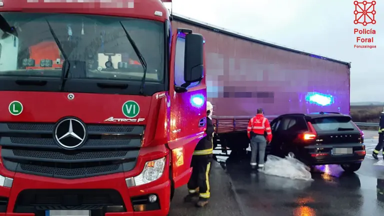 Accidente en la NA-160, en Tudela. POLIC&Iacute;A FORAL