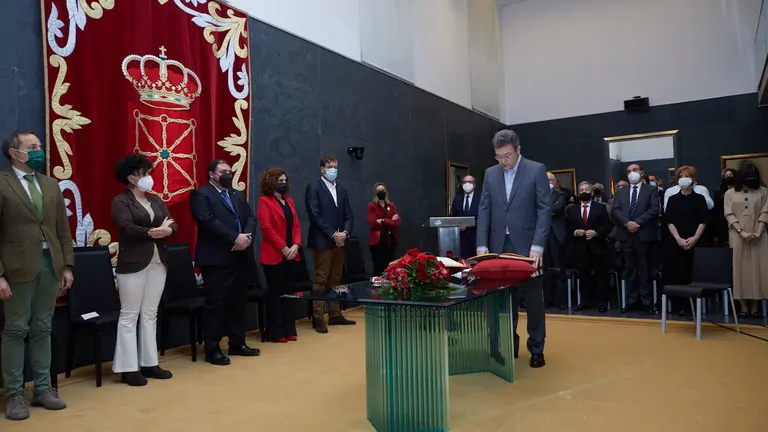 Patxi Vera toma posesión como nuevo Defensor del Pueblo de la Comunidad Foral de Navarra. IÑIGO ALZUGARAY