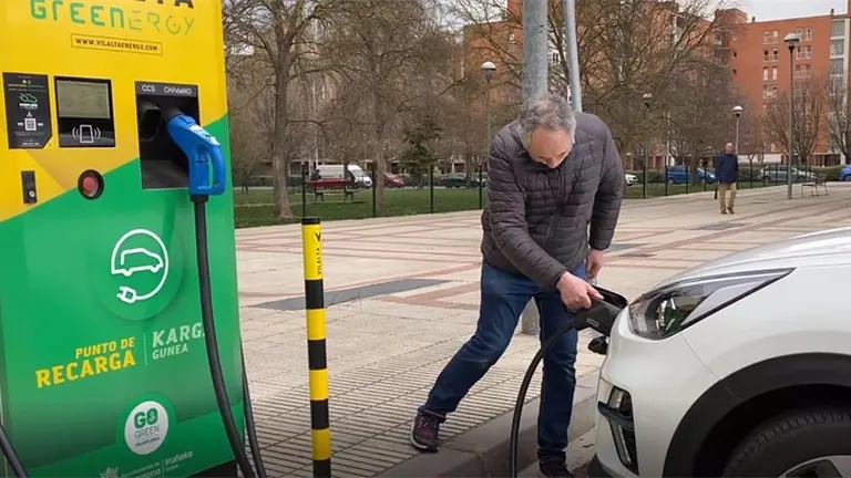 Punto de recarga de vehículos eléctricos. AYUNTAMIENTO DE PAMPLONA
