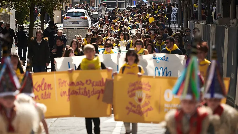 Manifestación de la Plataforma 0-3 de Navarra "por unas escuelas infantiles dignas". PABLO LASAOSA