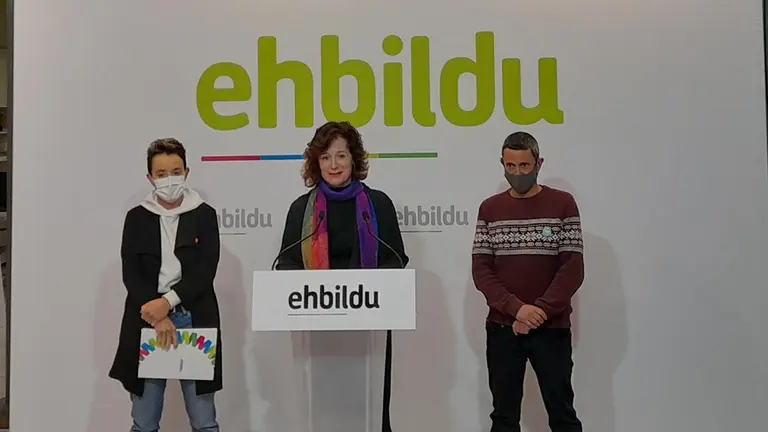 La Diputada Bel Pozueta, La Concejala Eva Aranguren, Y El Concejal De Sartaguda Paolo Albanese, Durante La Rueda De Prensa - EUROPA PRESS