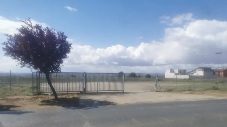 Aparcamiento de autocaravanas en Cadreita. CEDIDA