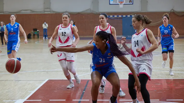 Partido de baloncesto correspondiente a la penúltima jornada de la temporada regular de la Liga Femenina Challenge entre Osés Construcción Ardoi y Manuela Fundación Raca disputado en el polideportivo de Zizur Mayor. IÑIGO ALZUGARAY
