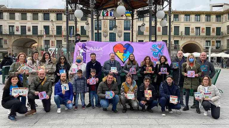 La Asociación de Comerciantes Tudela Ciudad Comercial (TUCC) se une a la campaña “Entiende tu ciudad con pictogramas” de  la Asociación Navarra de Autismo-ANA. CEDIDA