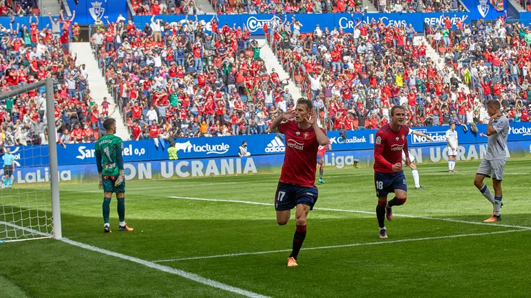 Partido de La Liga Santander entre Osasuna y Alavés disputado en el estadio de El Sadar. IÑIGO ALZUGARAY