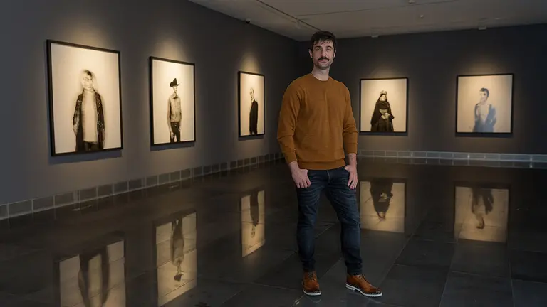Álvaro Laiz, En Las Salas Expositivas Del MUN. MUSEO UNIVERSIDAD DE NAVARRA (MANUEL CASTELLS)